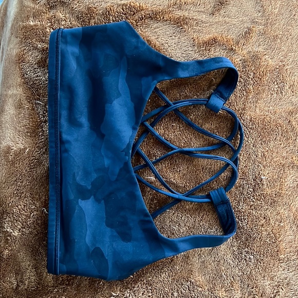 Lululemon sports bra - Picture 1 of 3